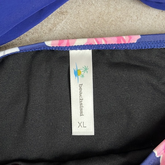 Brand new bikini - Picture 5 of 5